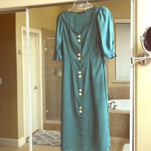 Light airy gorgeous Green midi dress